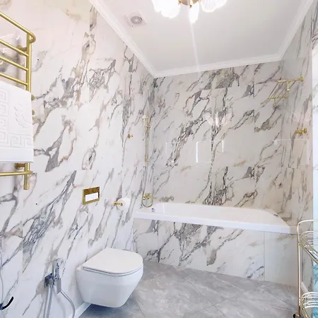 Holiday home Ultra сучасна з басейном та джакузі