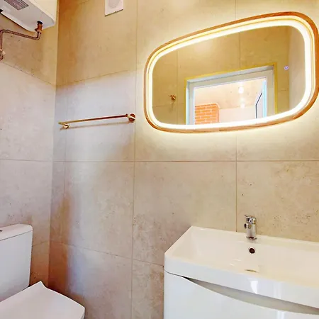 Holiday home Ultra сучасна з басейном та джакузі Odesa