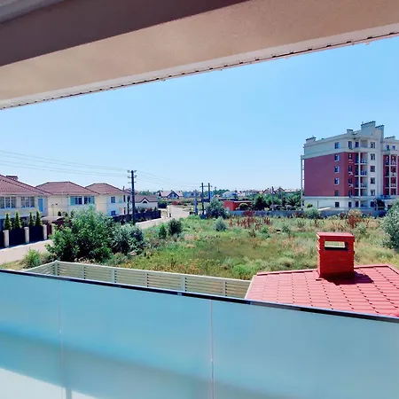 Holiday home Ultra сучасна з басейном та джакузі
